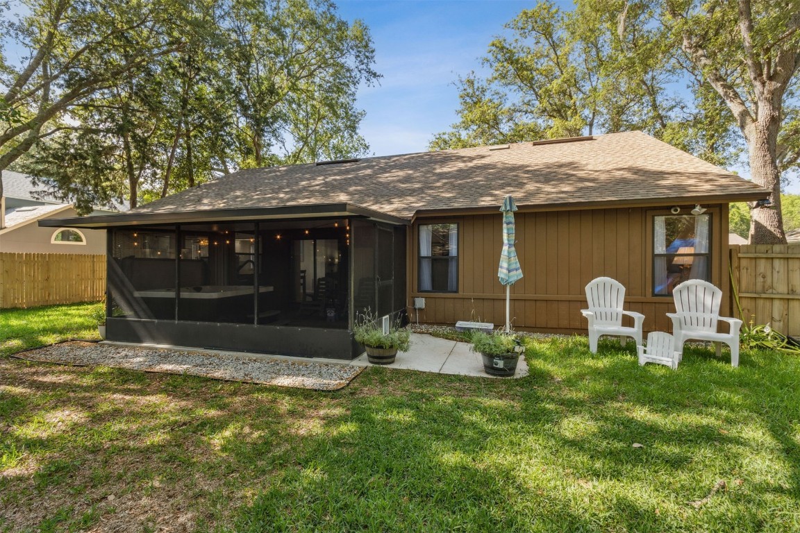 1604 CANTERBURY LANE