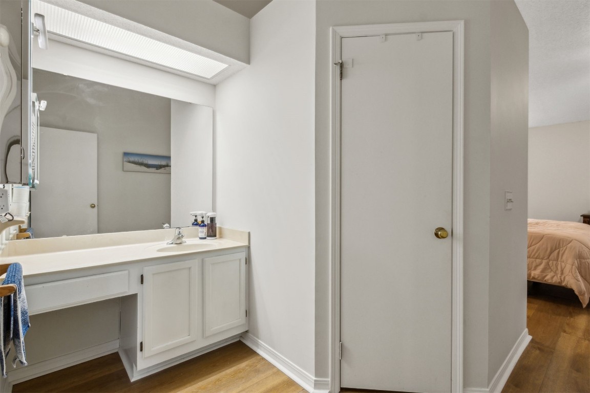 1604 CANTERBURY LANE