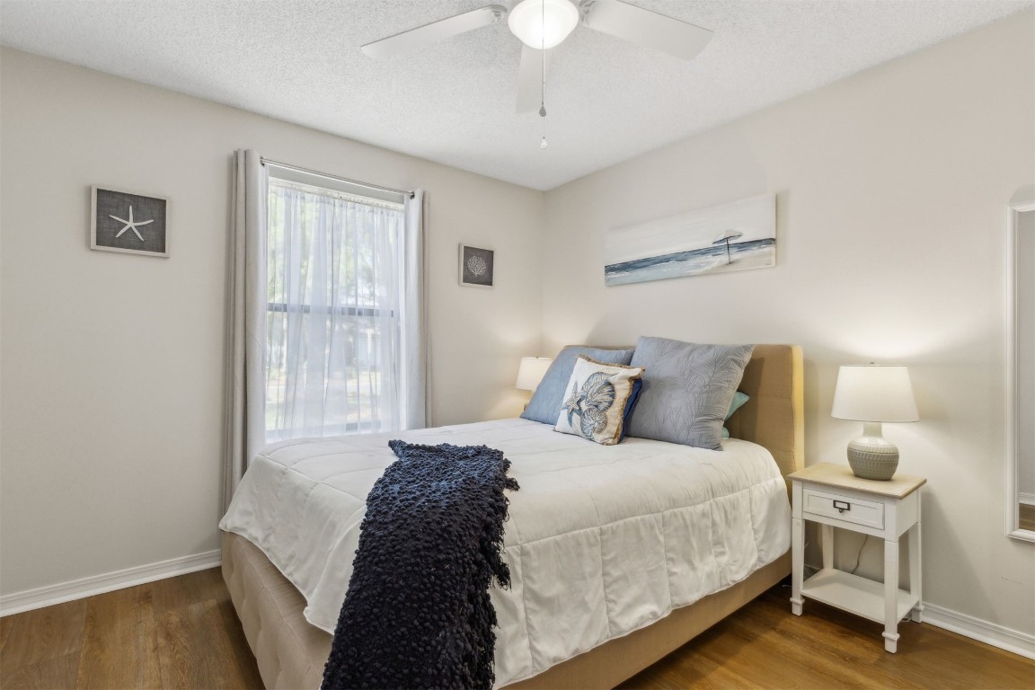 1604 CANTERBURY LANE