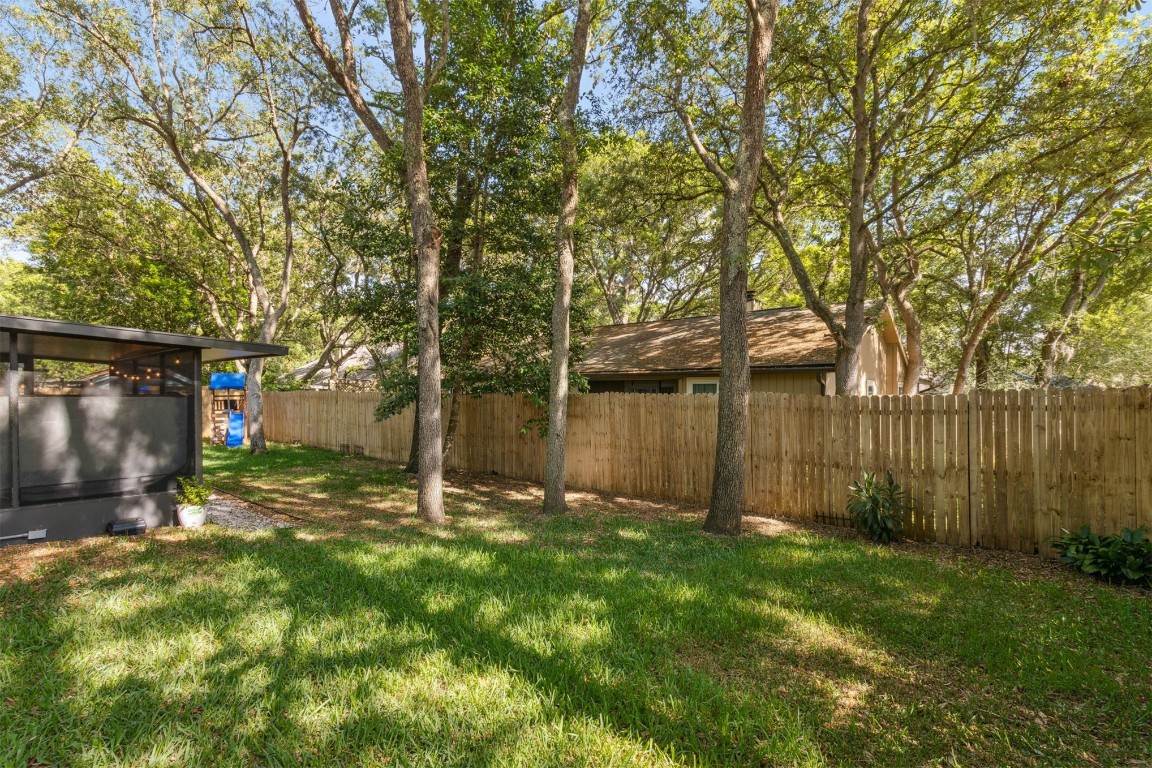 1604 CANTERBURY LANE