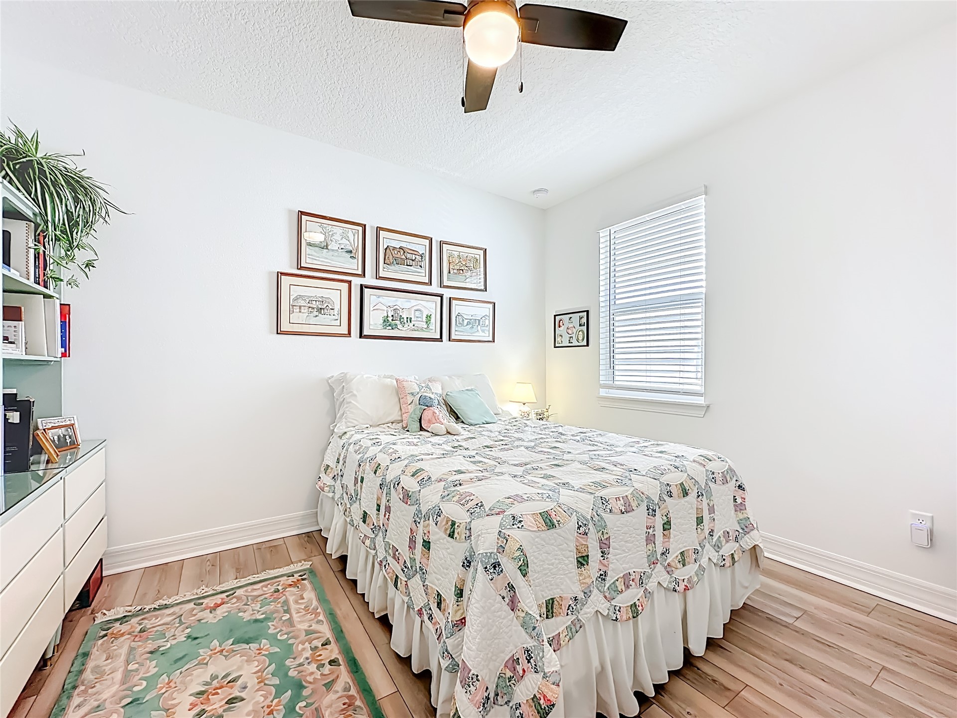 426 HAWTHORN PARK