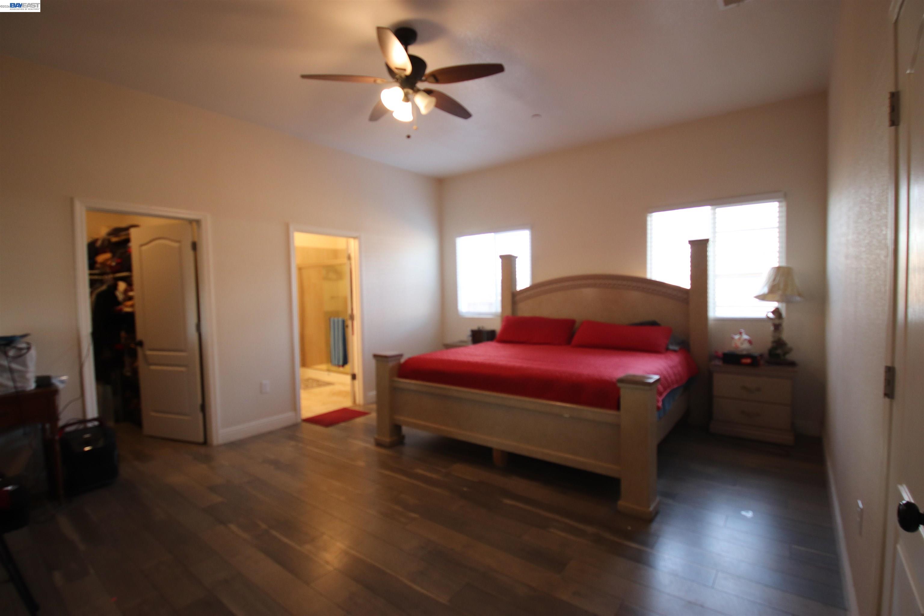 2511 S Laurel
