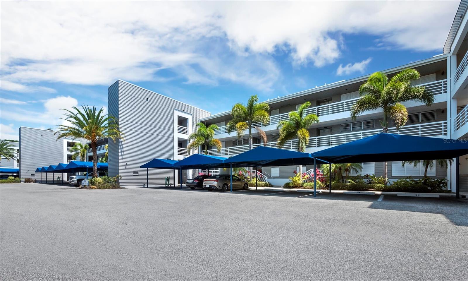 615 DREAM ISLAND RD #210