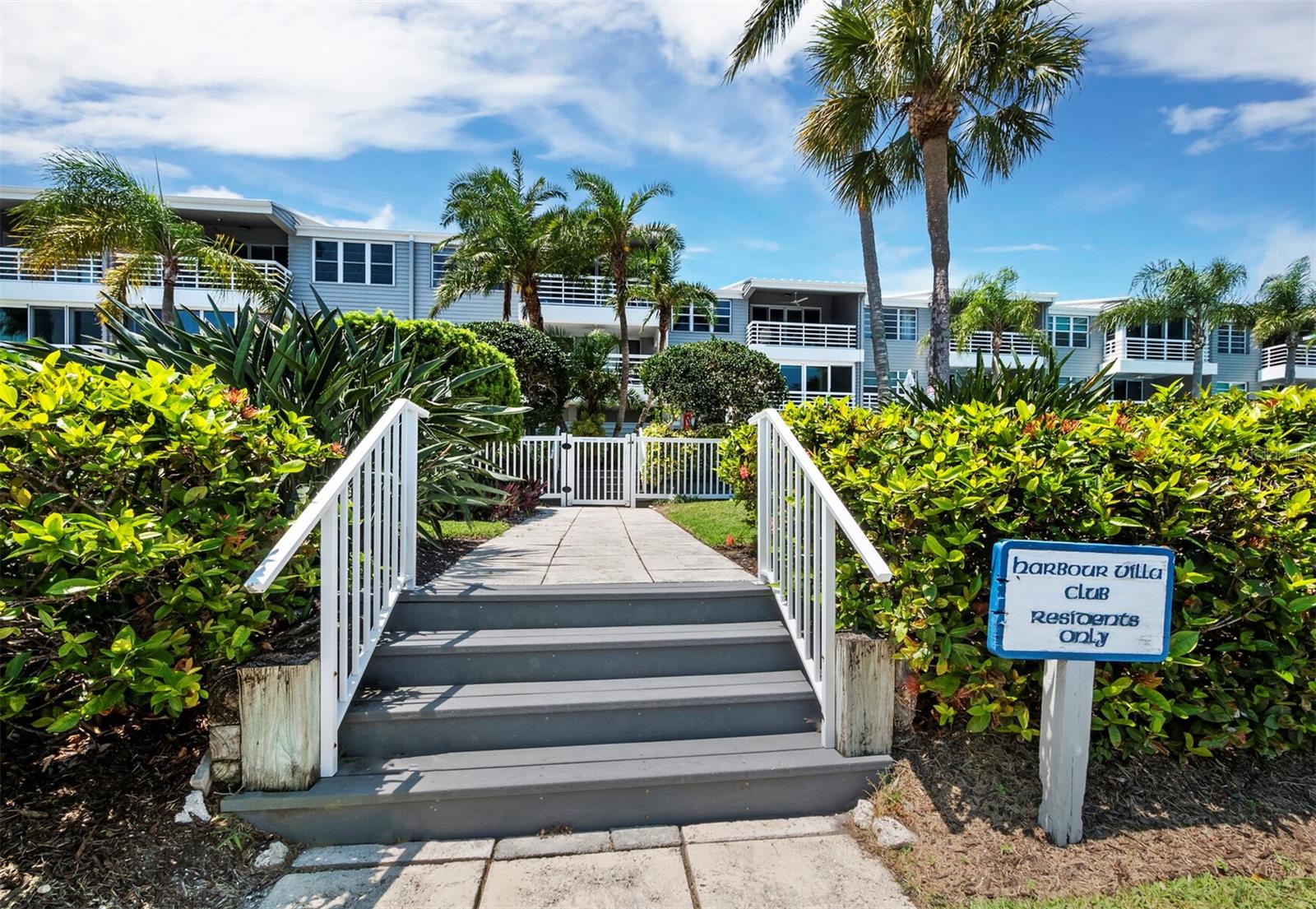 615 DREAM ISLAND RD #210