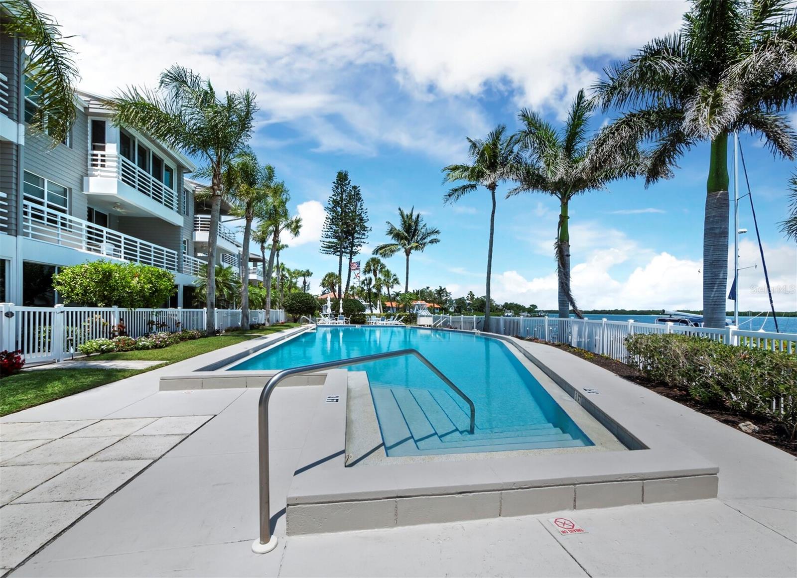 615 DREAM ISLAND RD #210