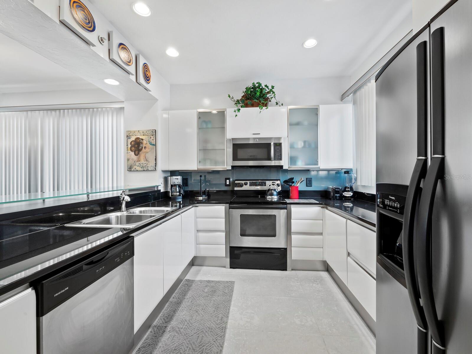 804 EVERGREEN WAY