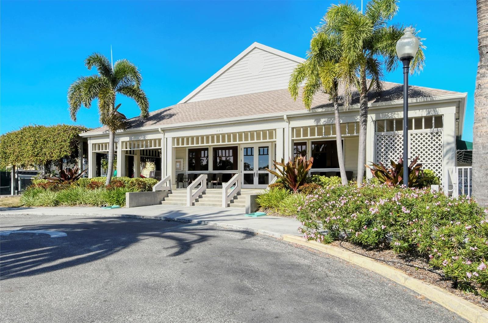 804 EVERGREEN WAY