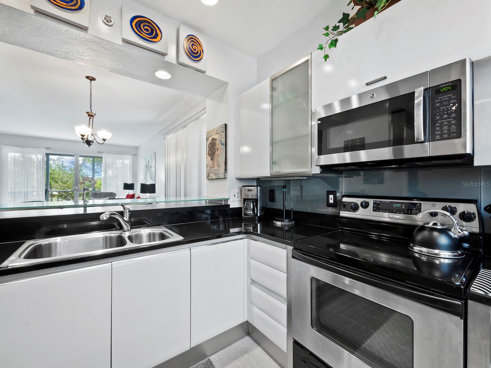 804 EVERGREEN WAY