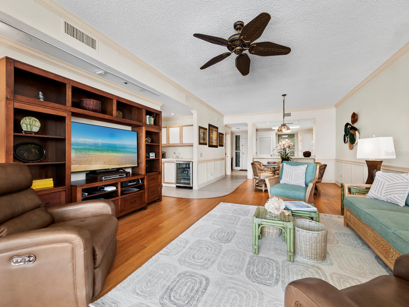 615 DREAM ISLAND RD #105