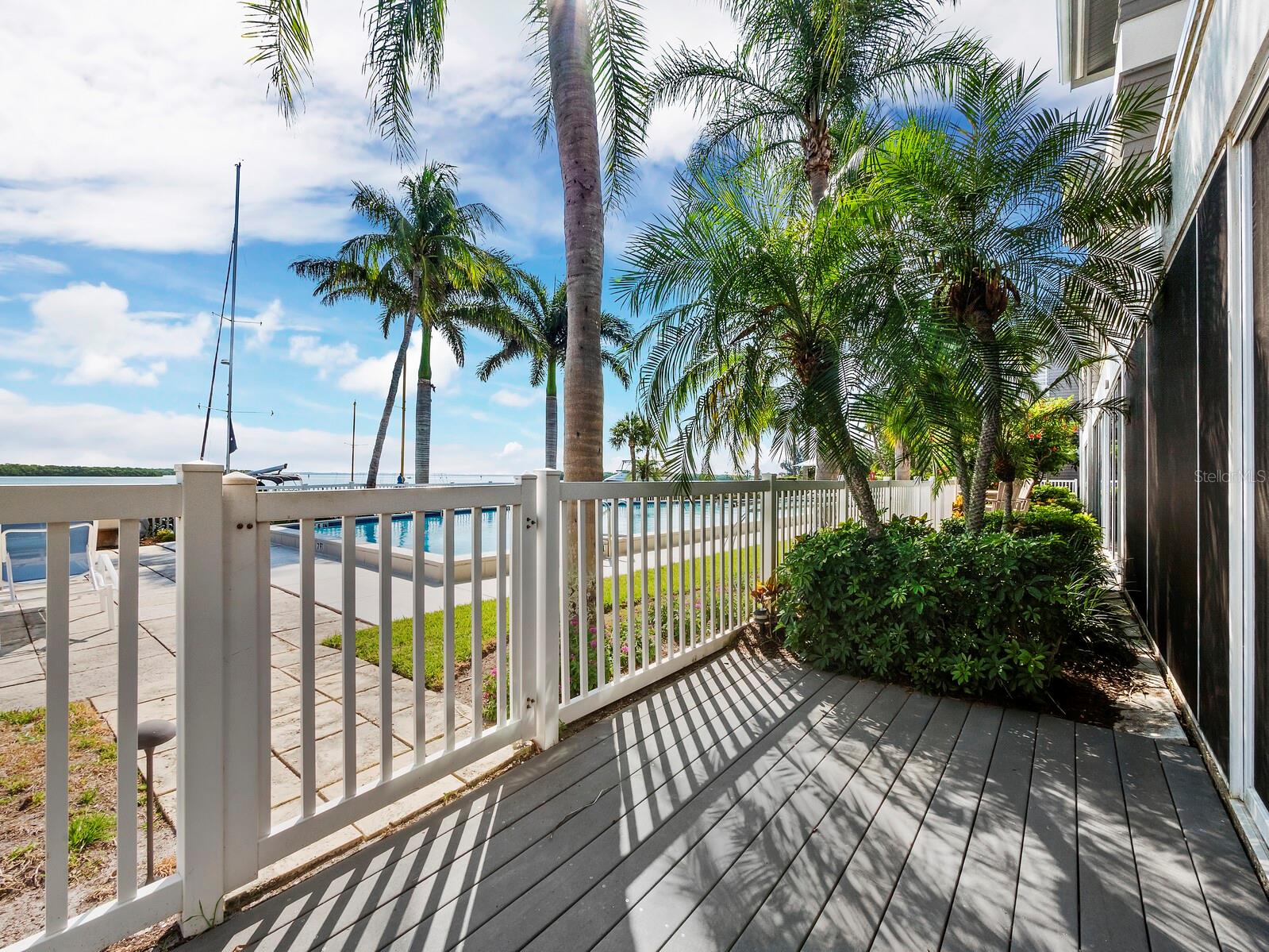 615 DREAM ISLAND RD #105