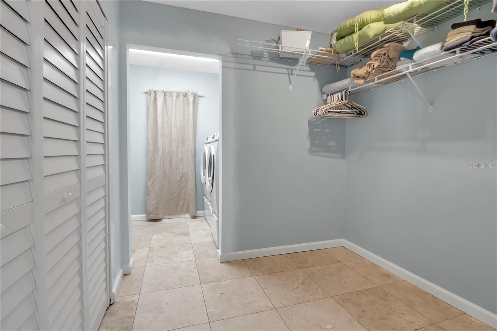 589 BAYVIEW DR