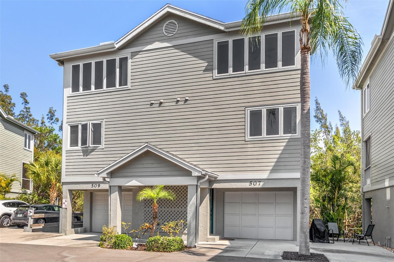 507 FOREST WAY