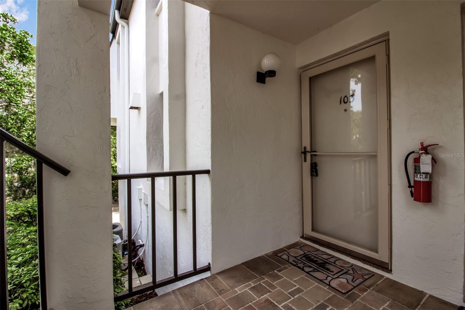 5220 GULF OF MEXICO DR #103