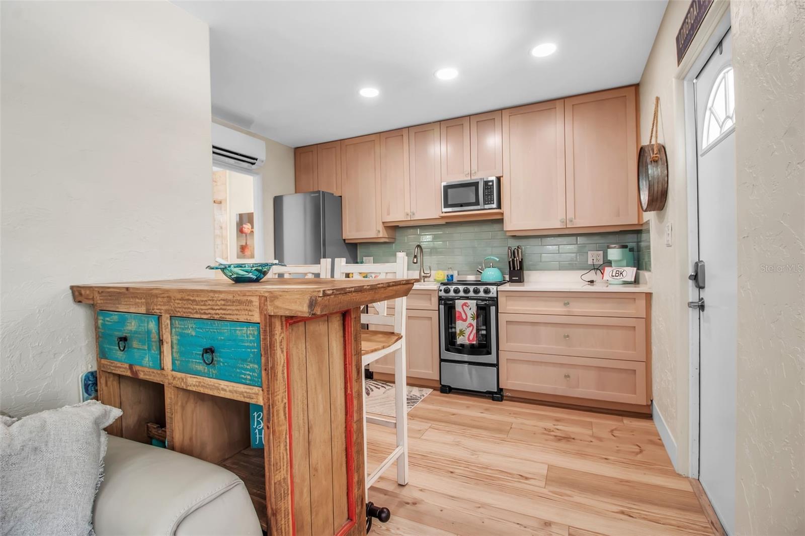 571 SAINT JUDES DR #1
