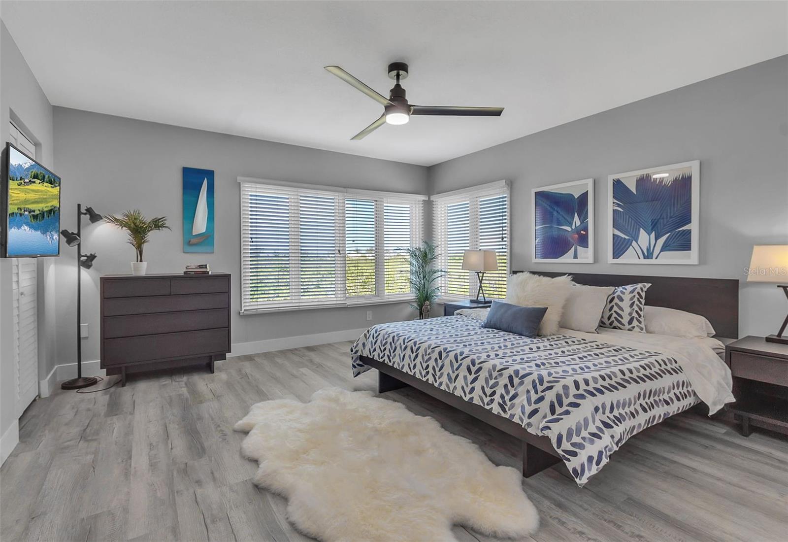 860 EVERGREEN WAY