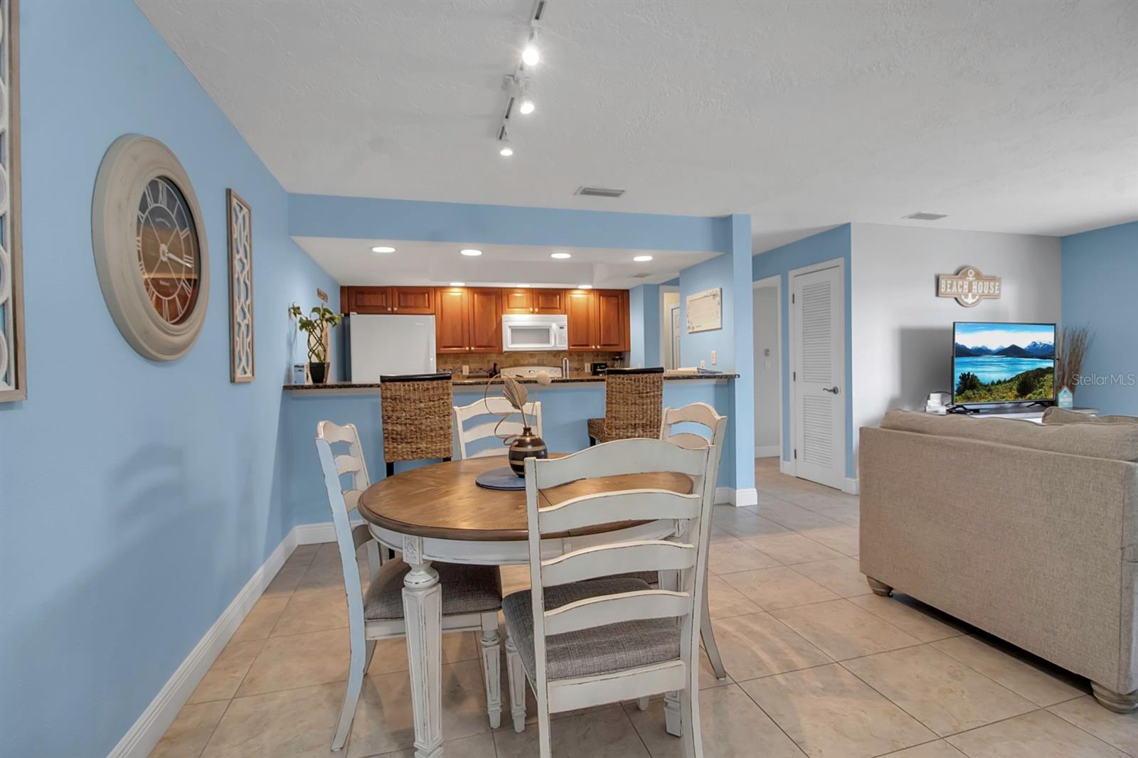 5311 GULF OF MEXICO DR #6