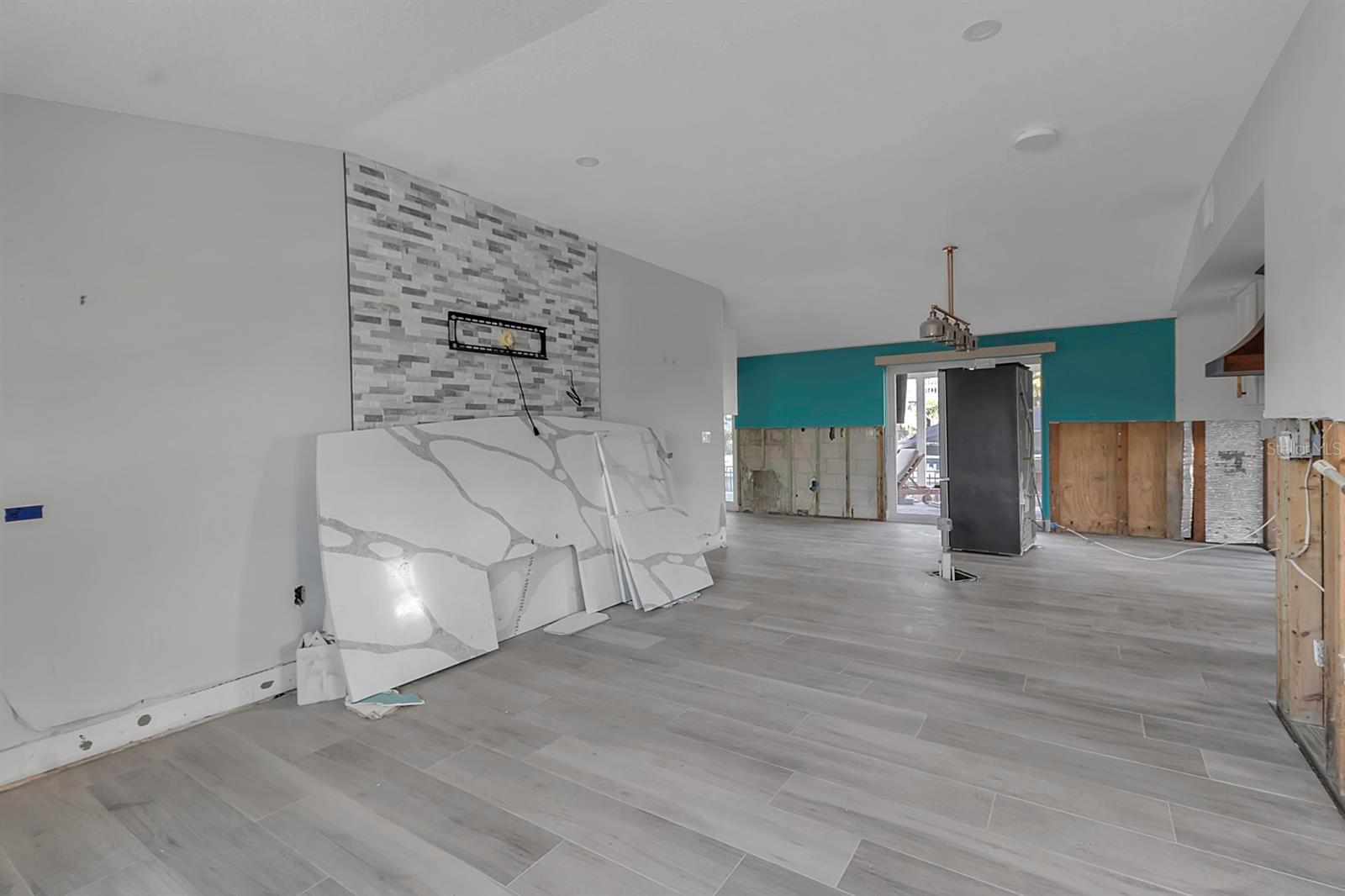 765 SAINT JUDES DR N