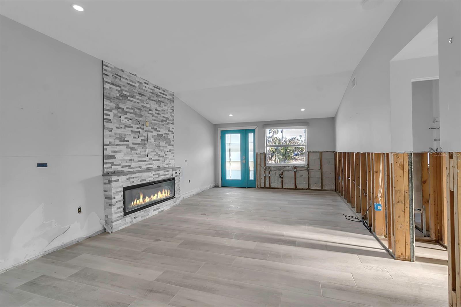 765 SAINT JUDES DR N