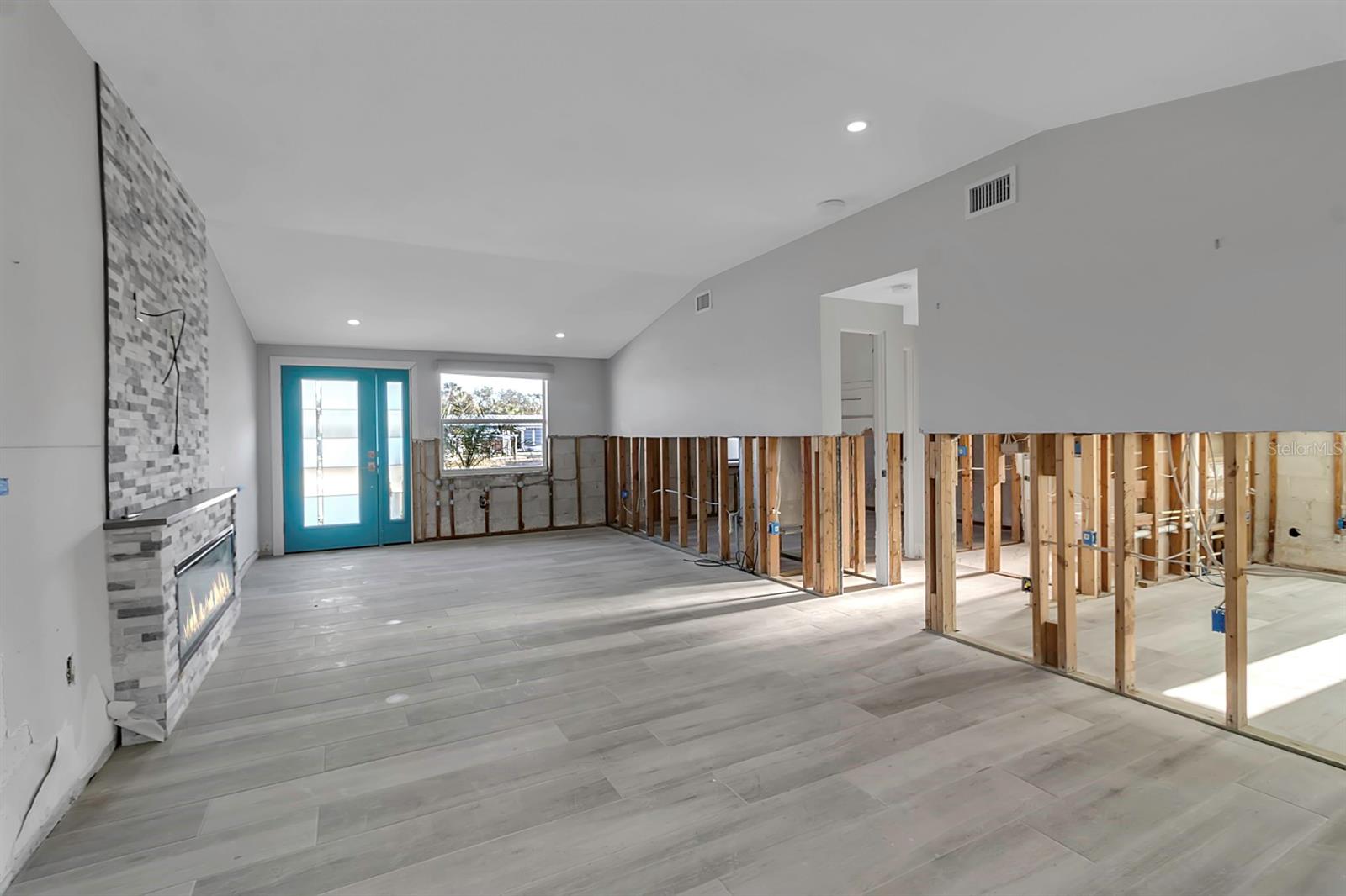 765 SAINT JUDES DR N