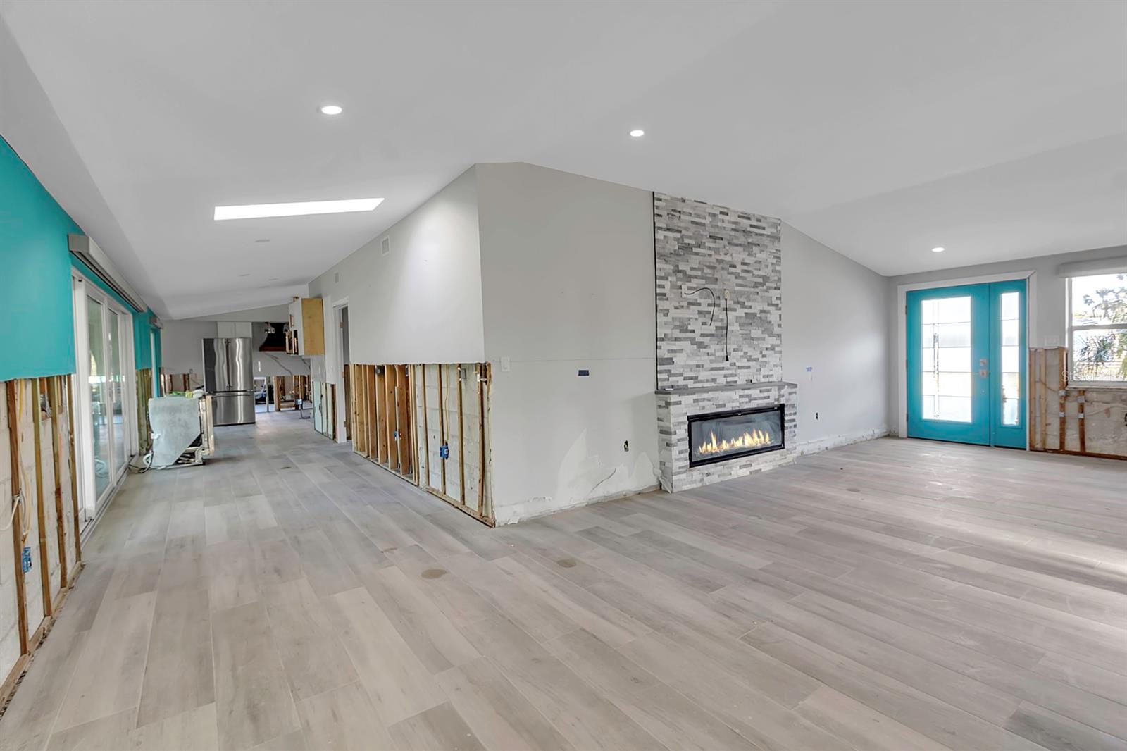 765 SAINT JUDES DR N