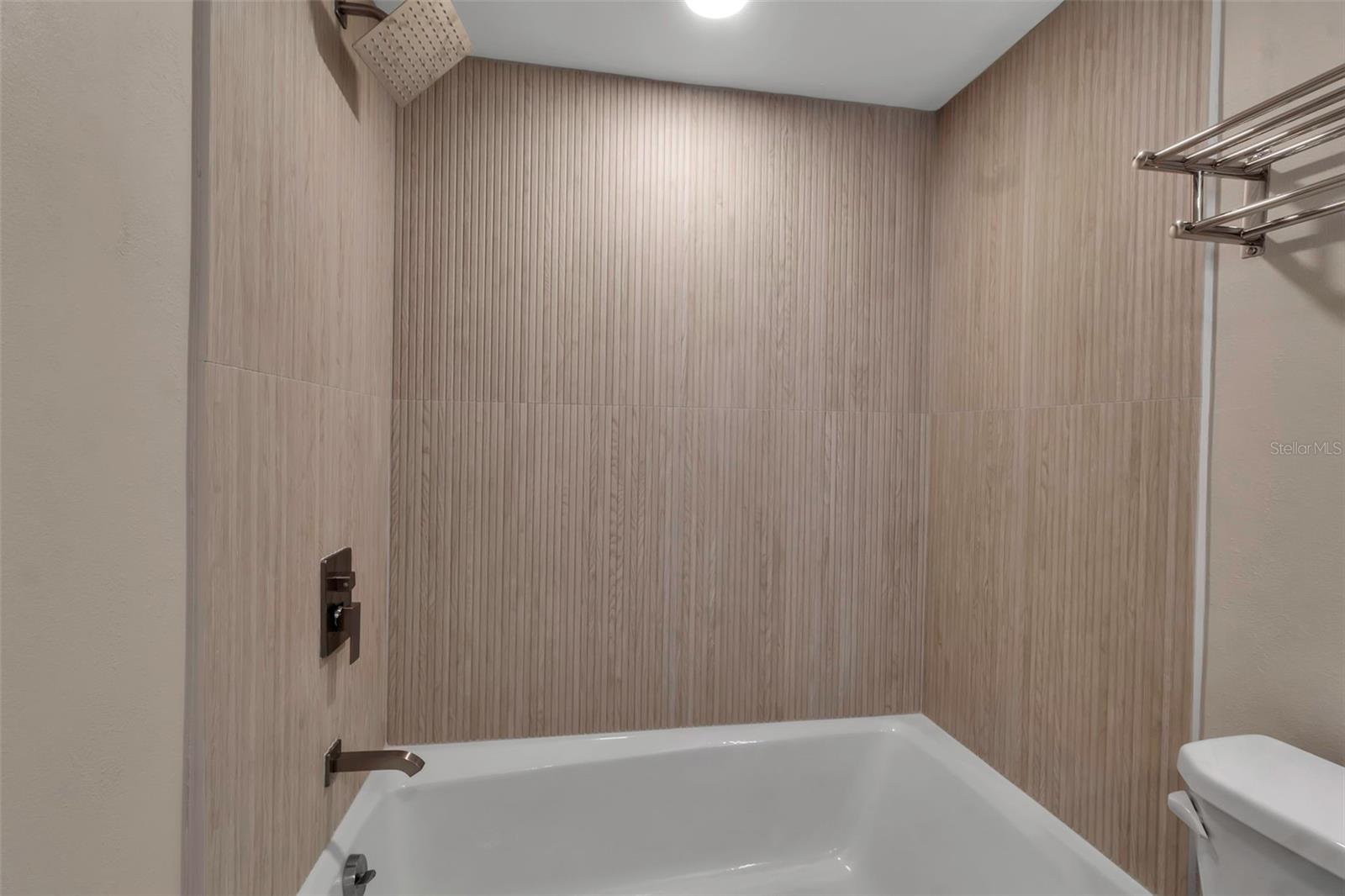 5757 GULF OF MEXICO DR #110