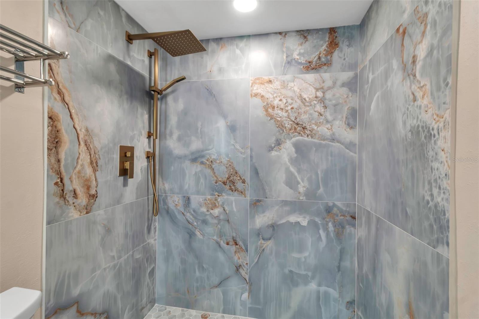 5757 GULF OF MEXICO DR #110