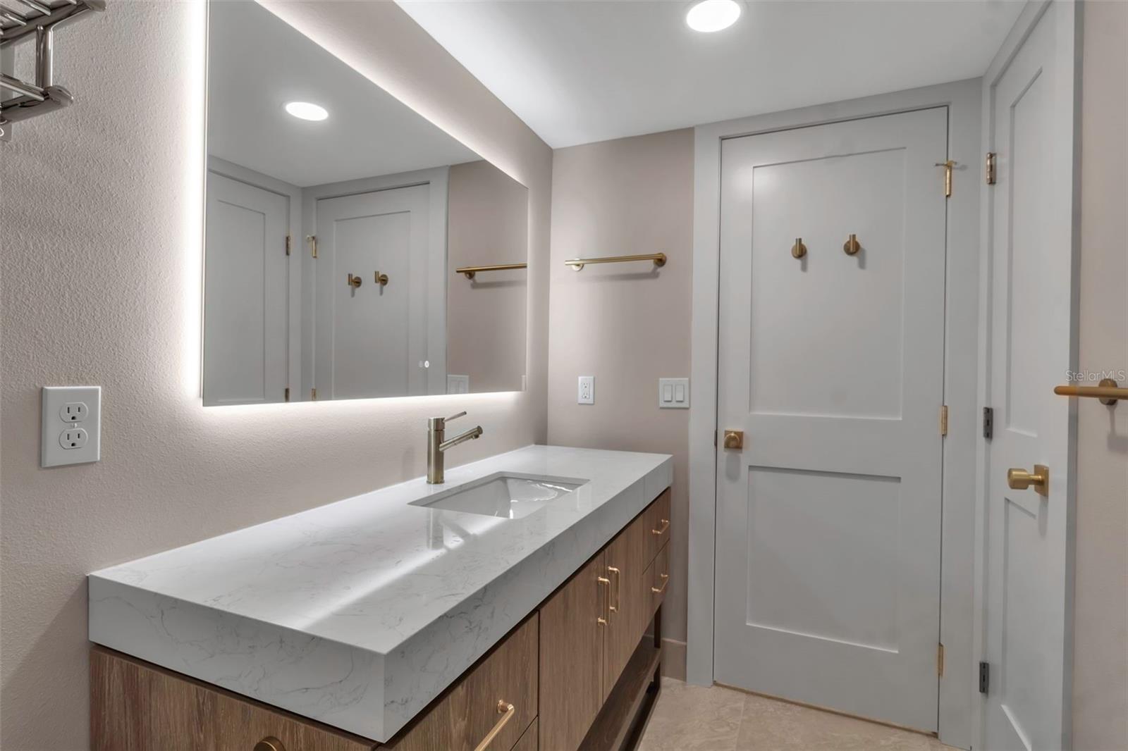 5757 GULF OF MEXICO DR #110