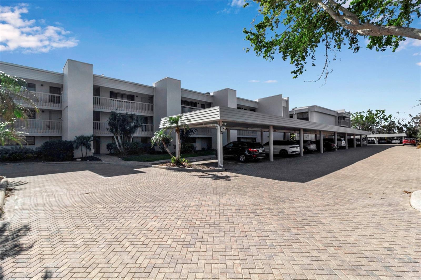 5757 GULF OF MEXICO DR #110