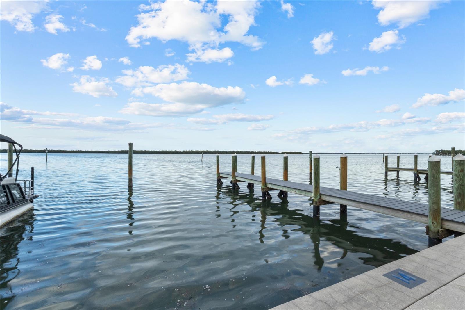 615 DREAM ISLAND PL #105