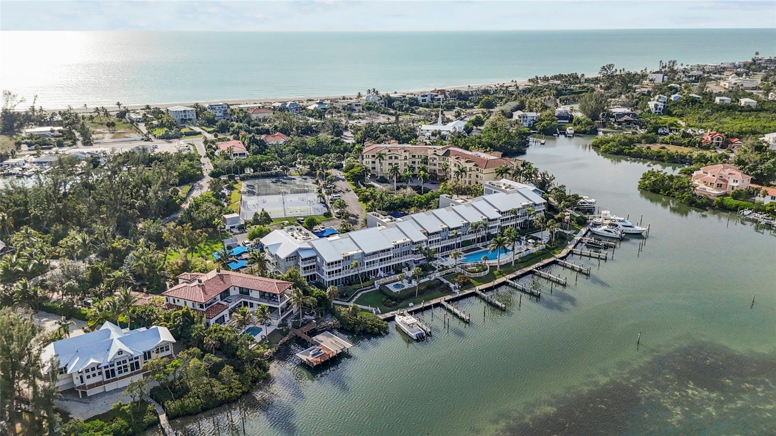 615 DREAM ISLAND PL #105