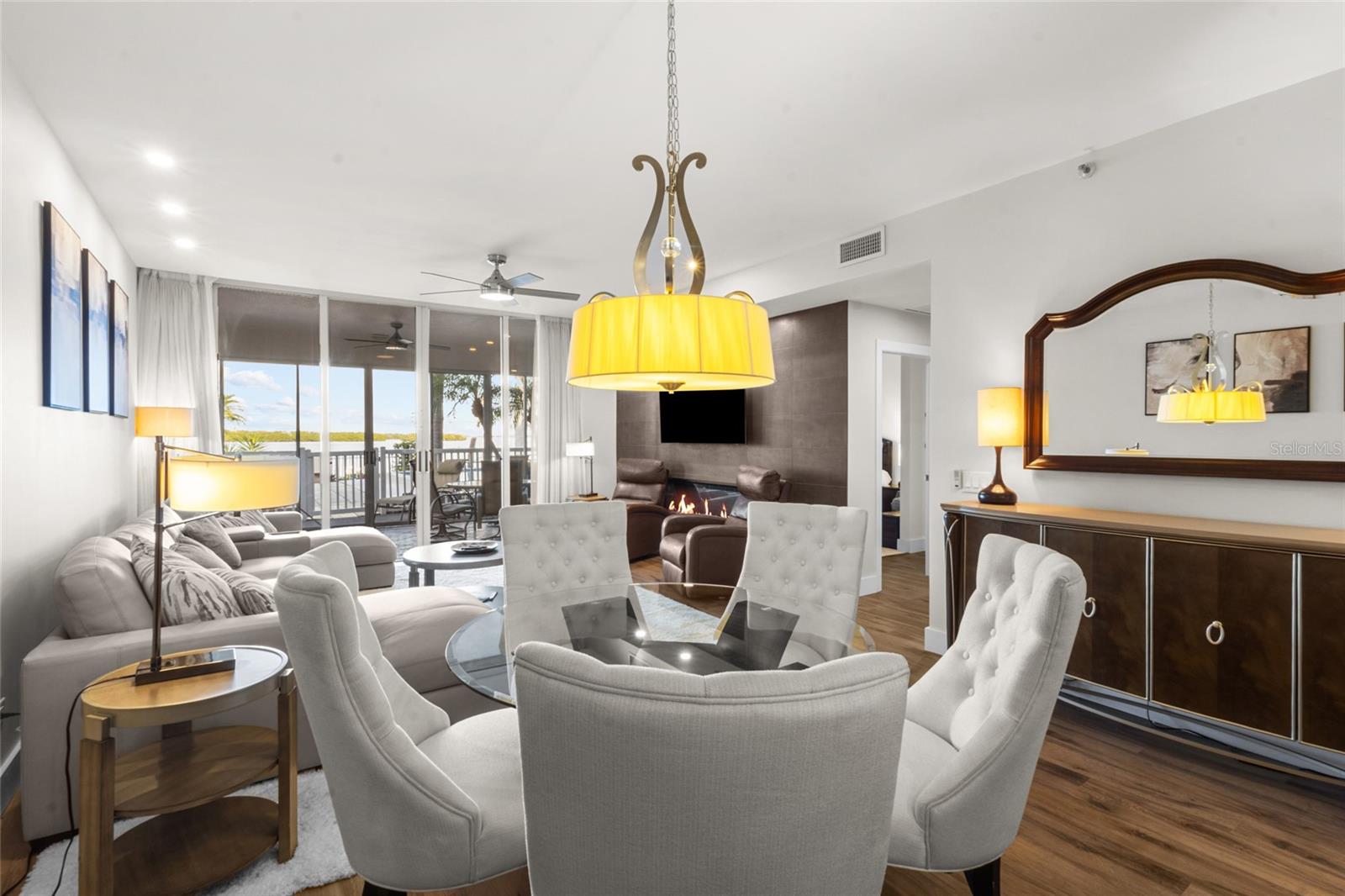 615 DREAM ISLAND PL #105