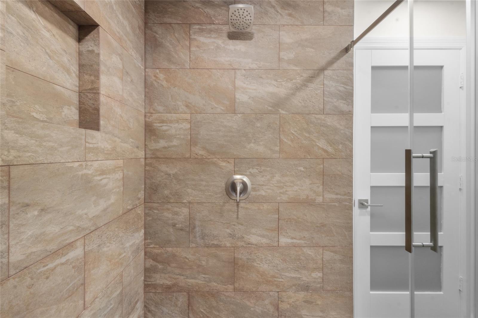 615 DREAM ISLAND PL #105