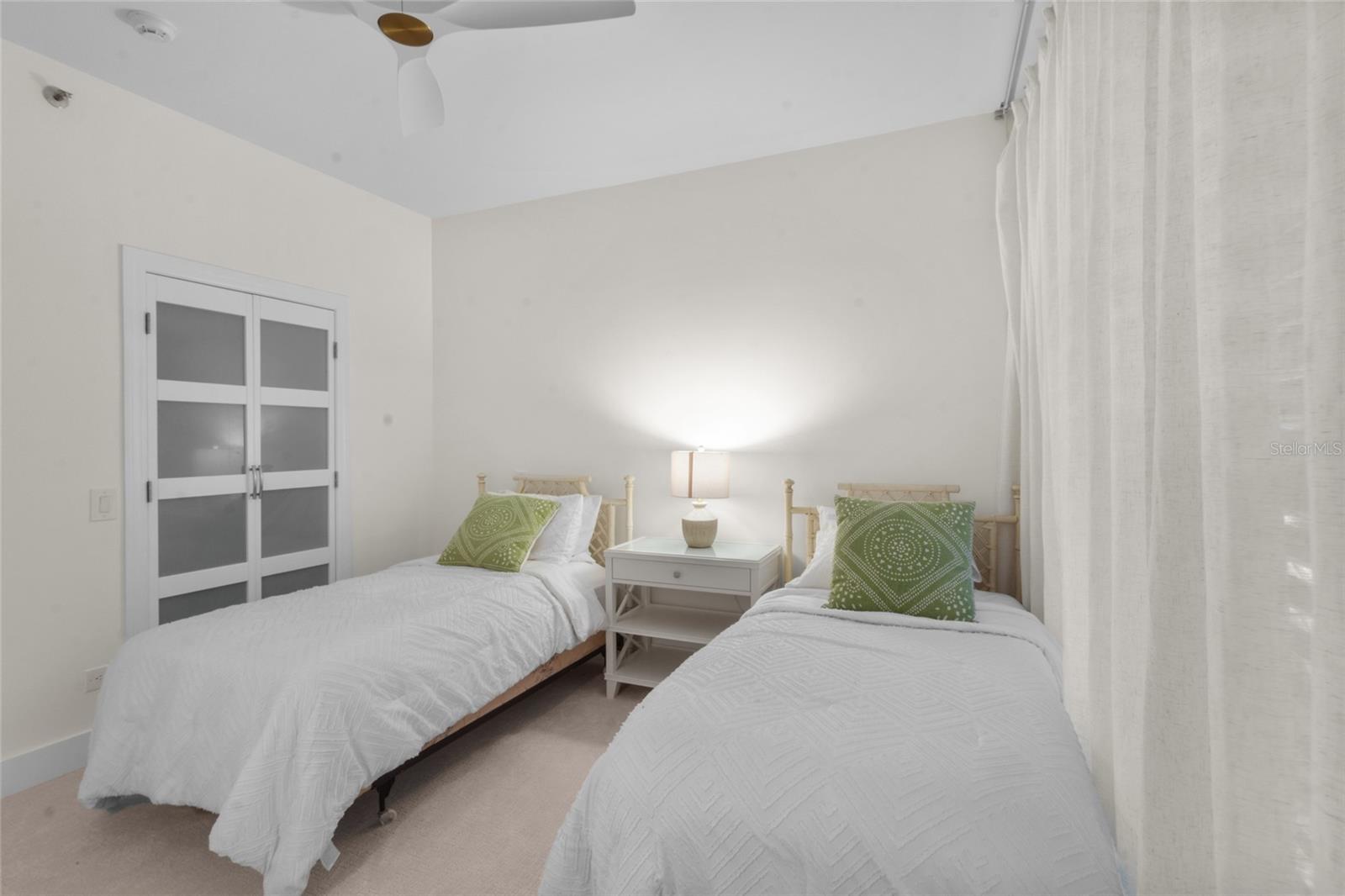 615 DREAM ISLAND PL #105