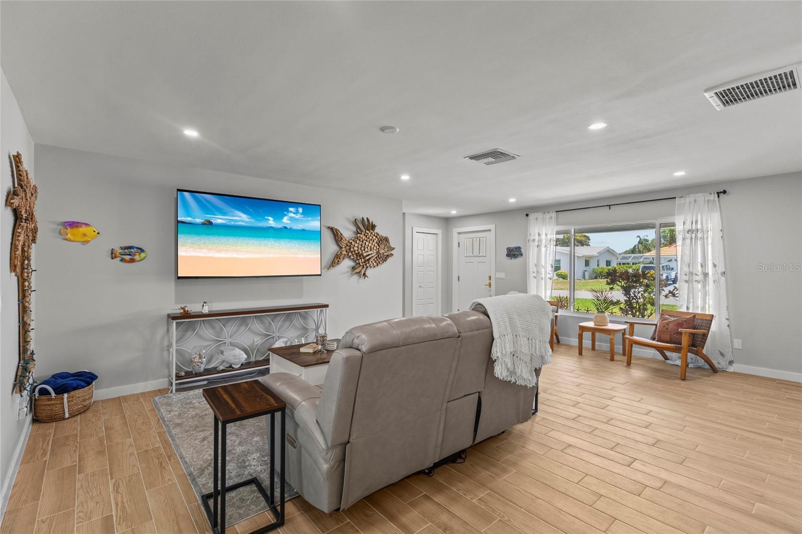 7307 14TH AVE W
