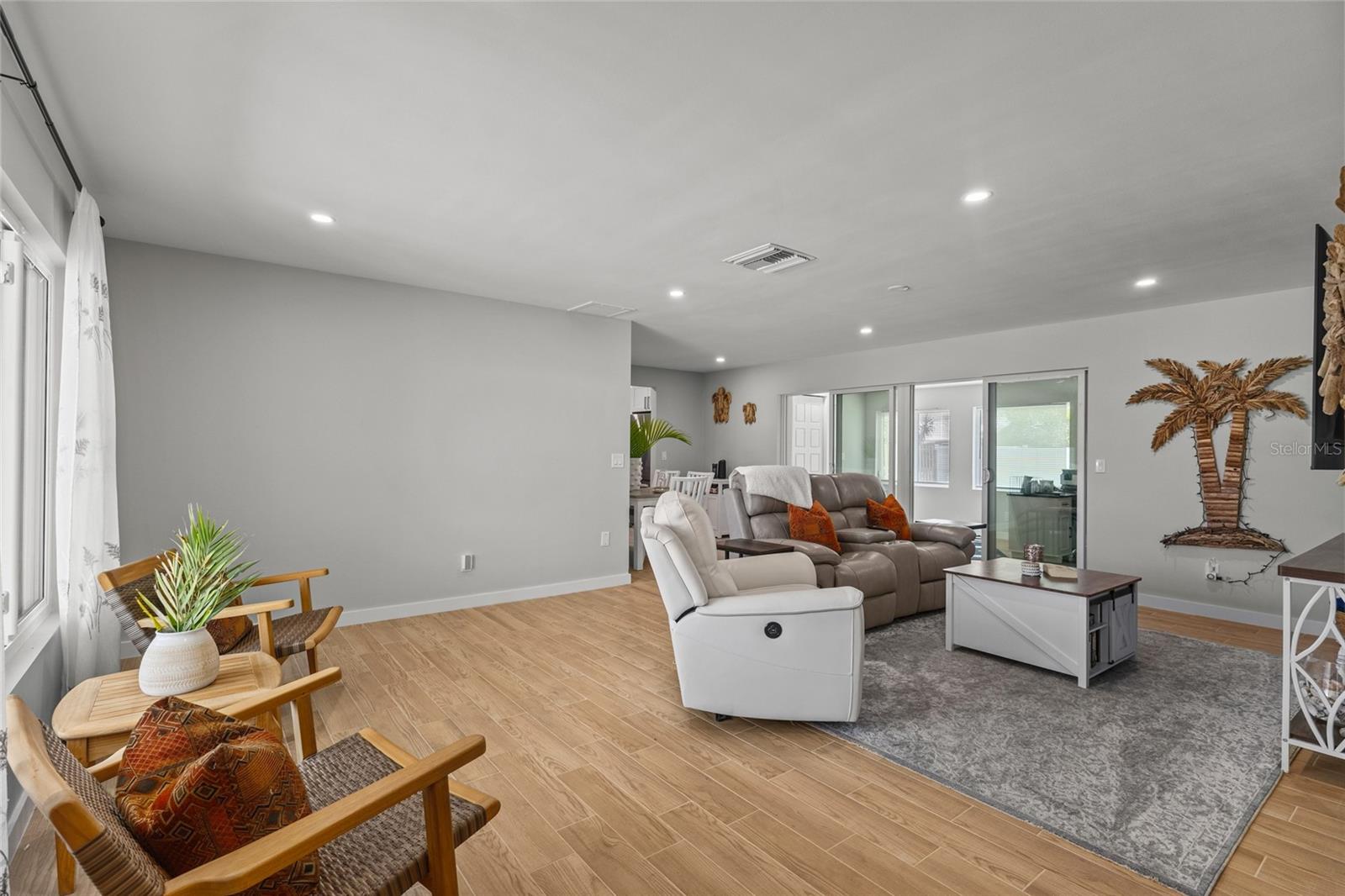 7307 14TH AVE W