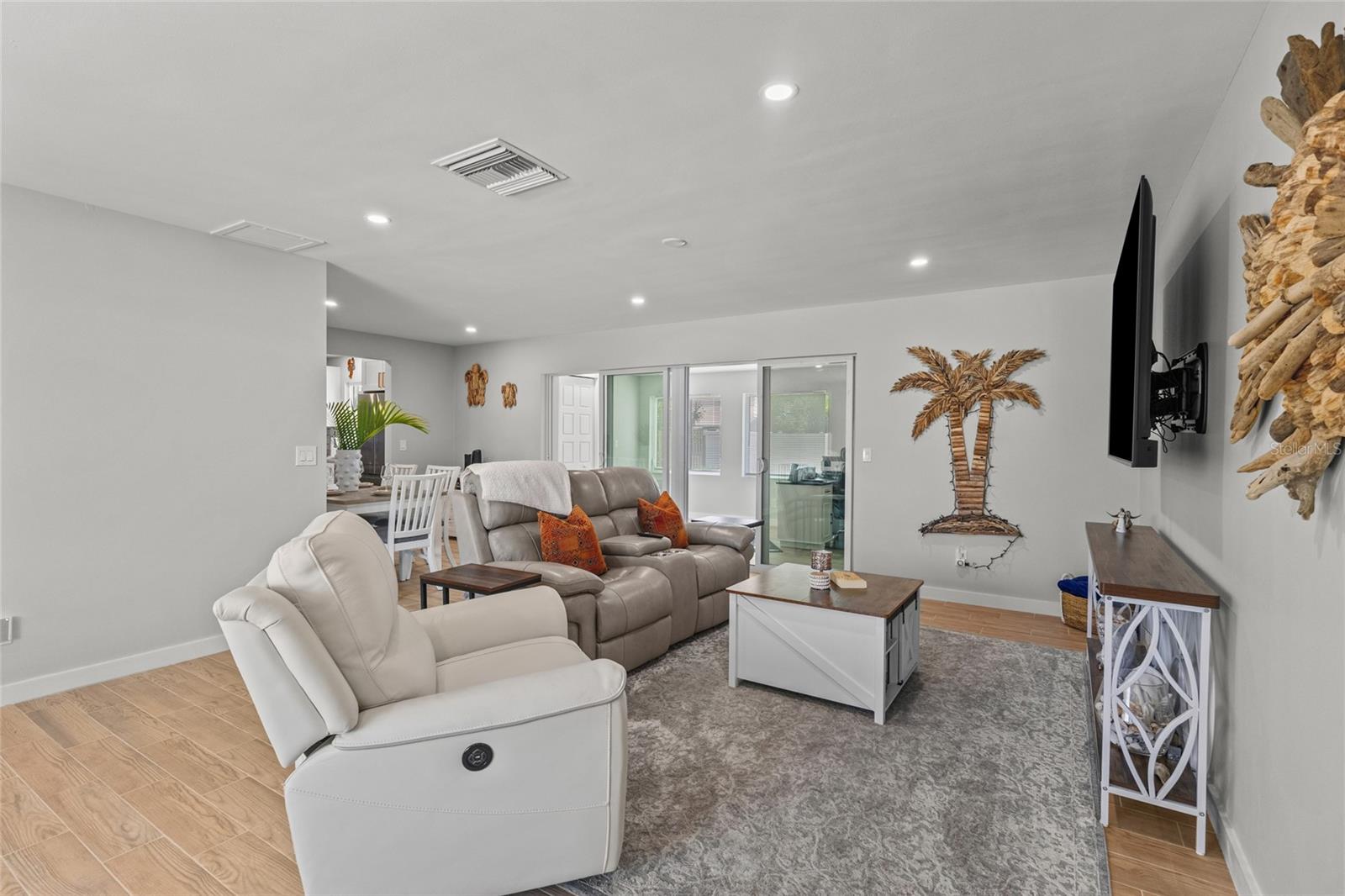 7307 14TH AVE W