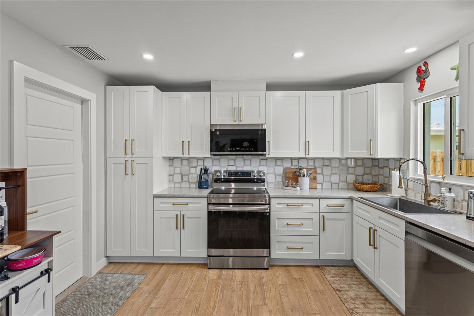7307 14TH AVE W
