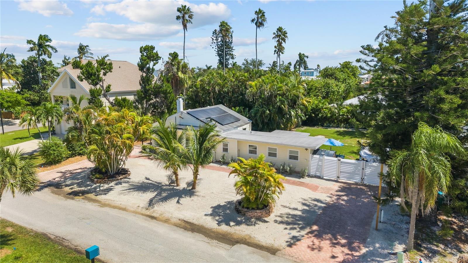 760 LONGBOAT CT