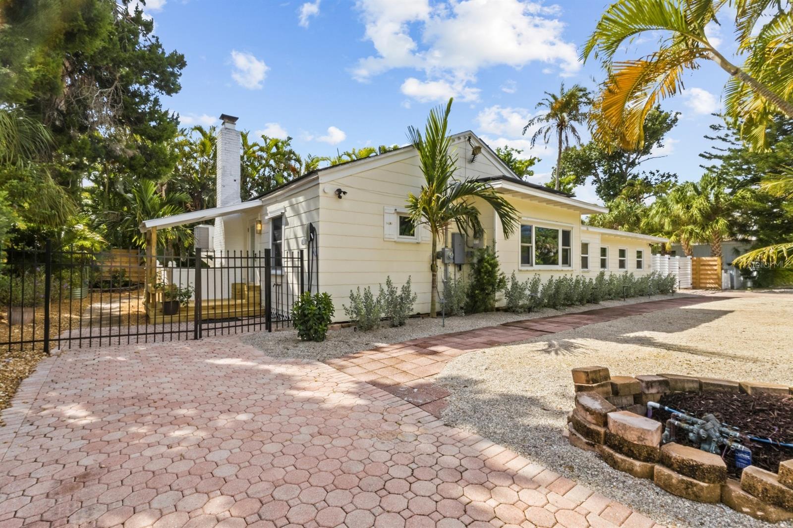 760 LONGBOAT CT