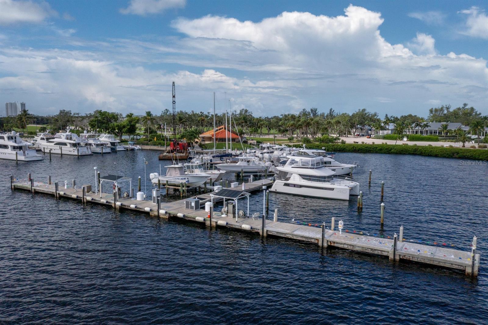 2800 HARBOURSIDE DR #E06