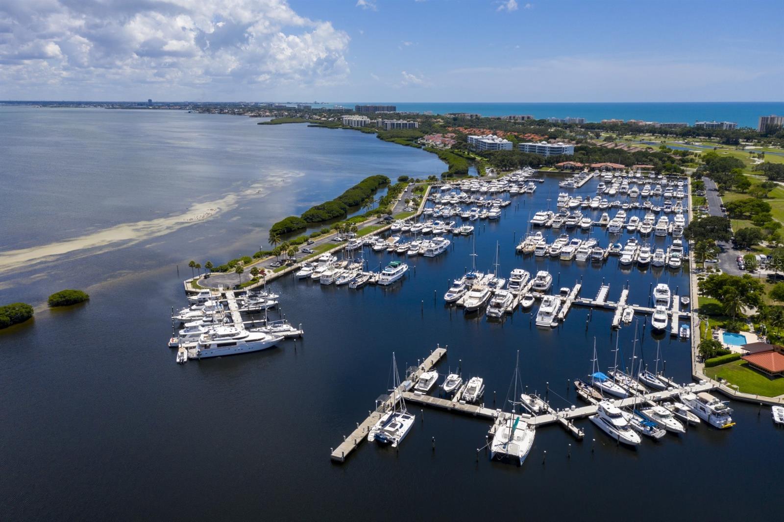 2800 HARBOURSIDE DR #E06