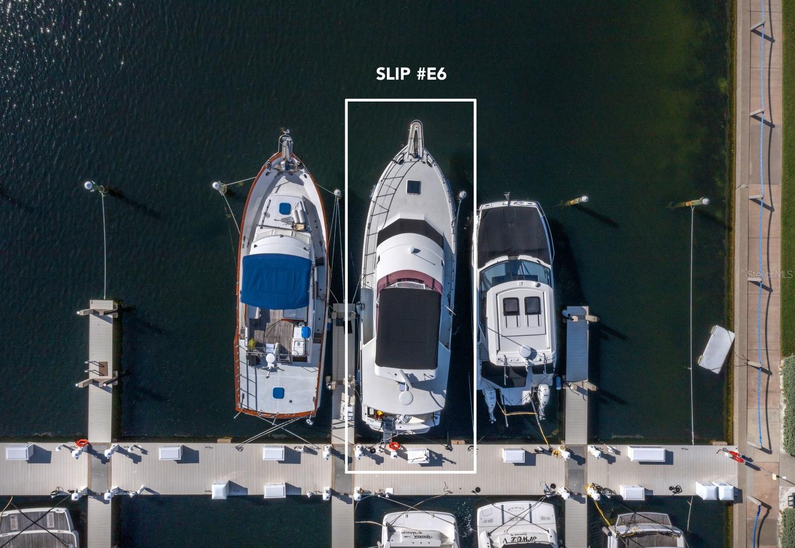 2800 HARBOURSIDE DR #E06