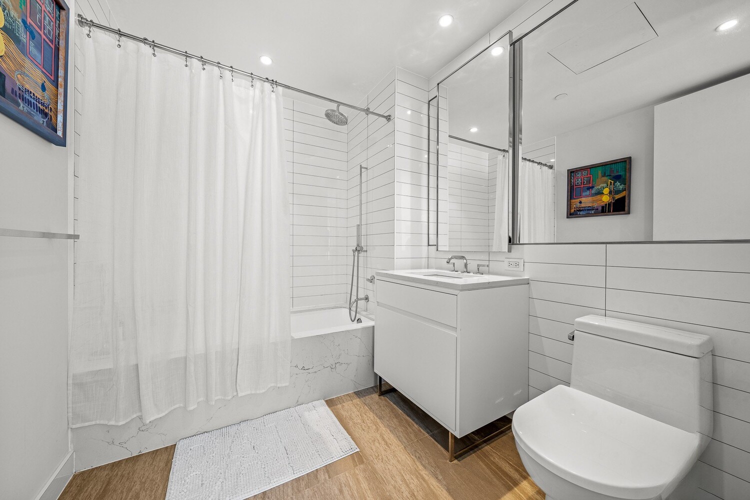 150 E 23RD Street 4C