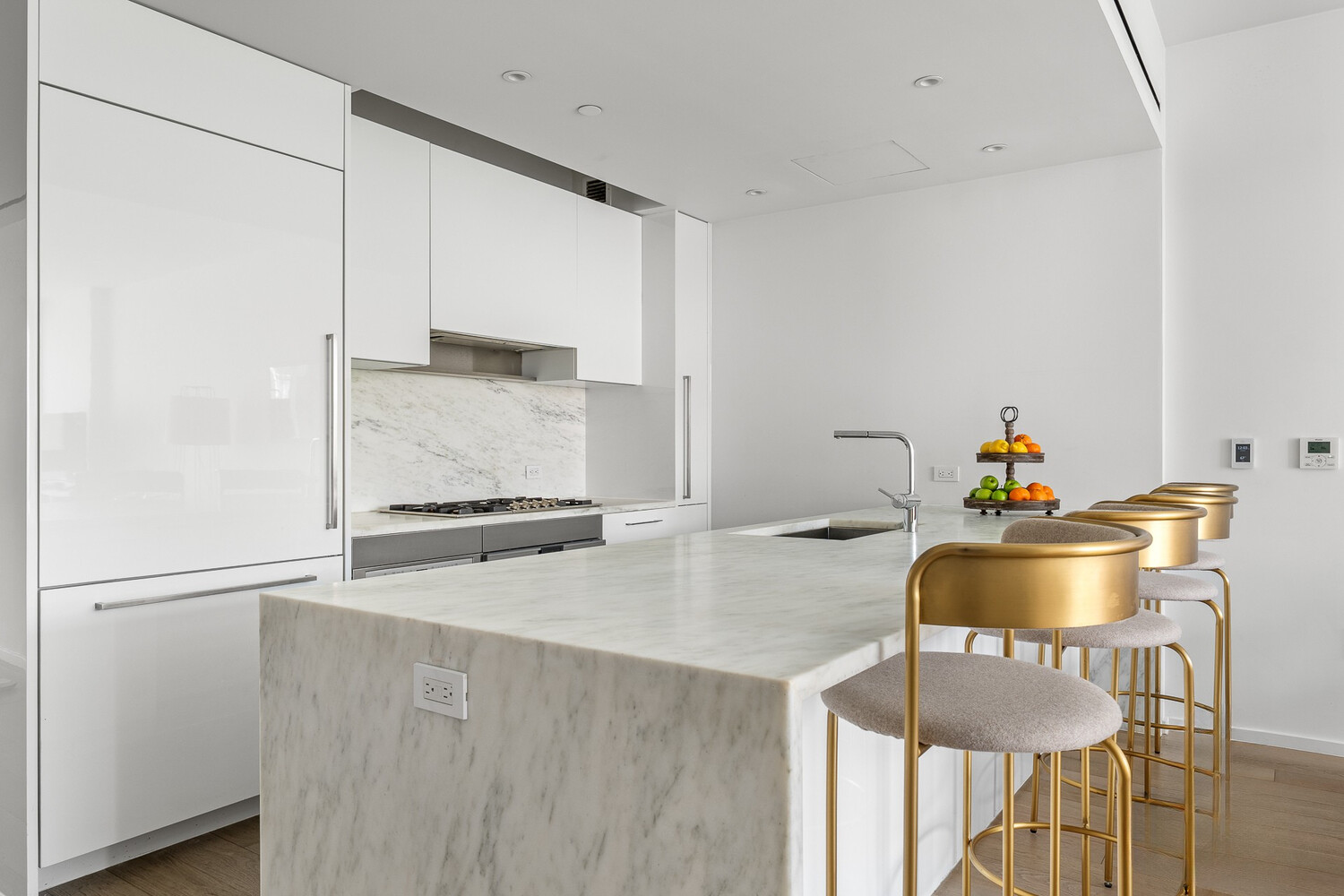 150 E 23RD Street 4C