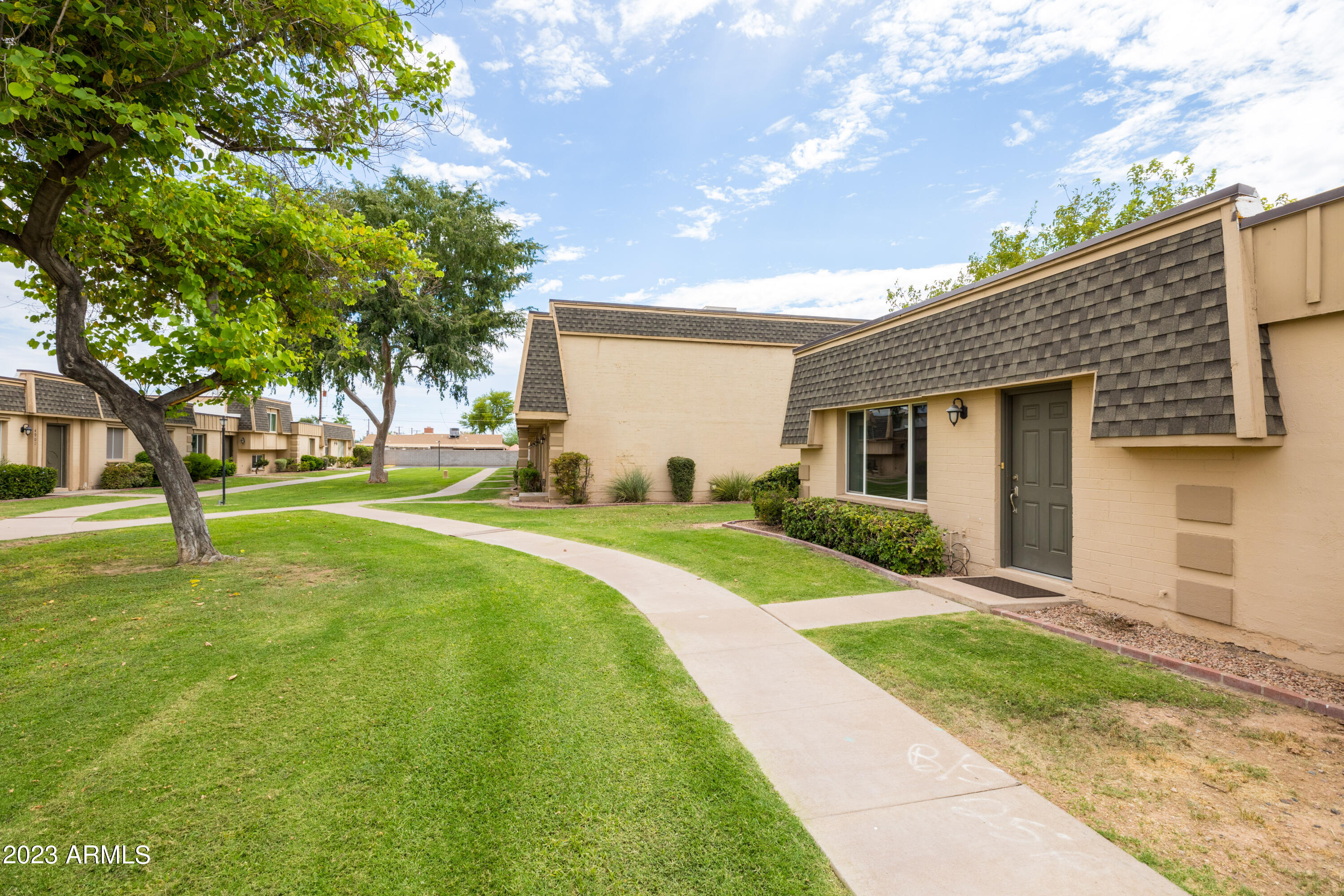 4869 N GRANITE REEF Road