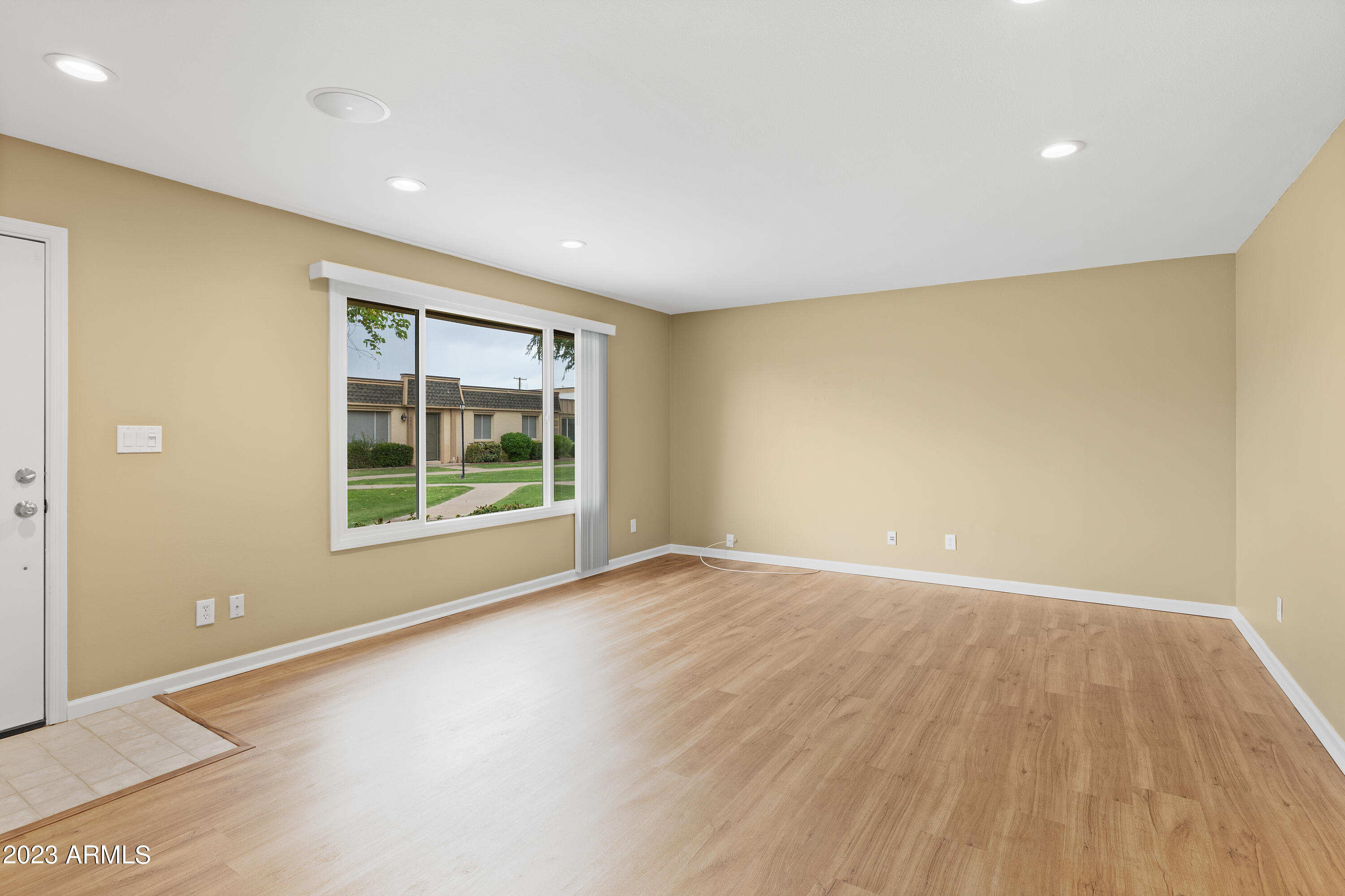 4869 N GRANITE REEF Road