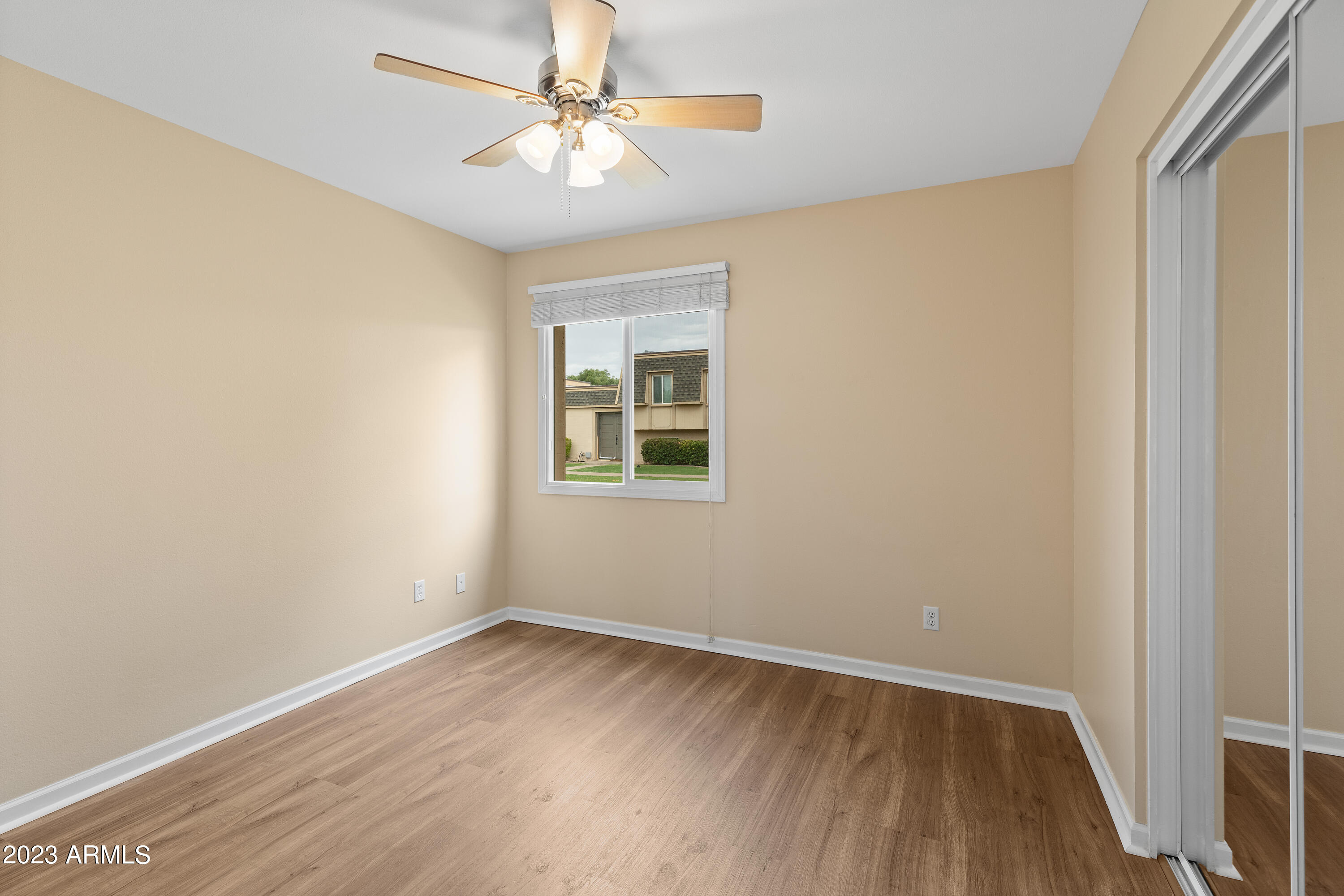 4869 N GRANITE REEF Road