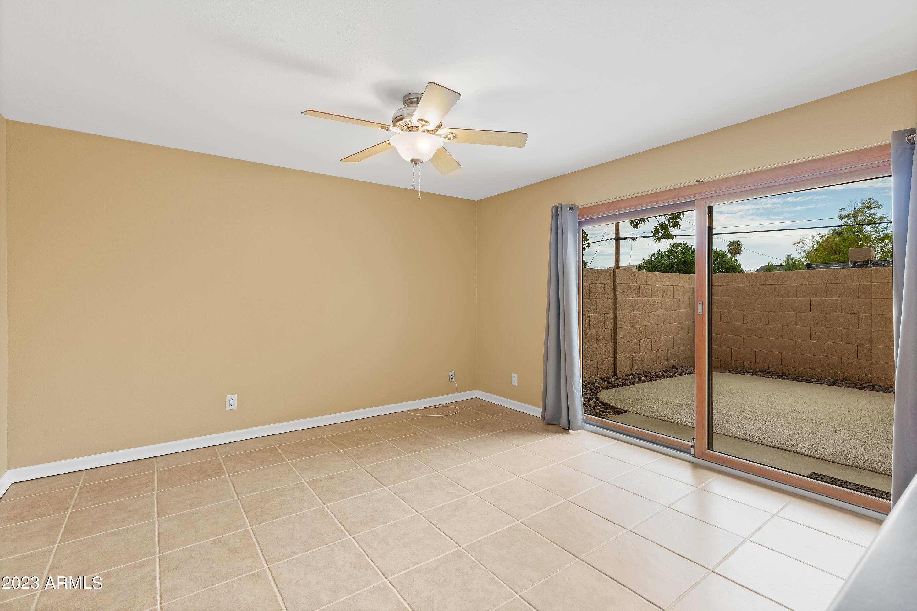 4869 N GRANITE REEF Road