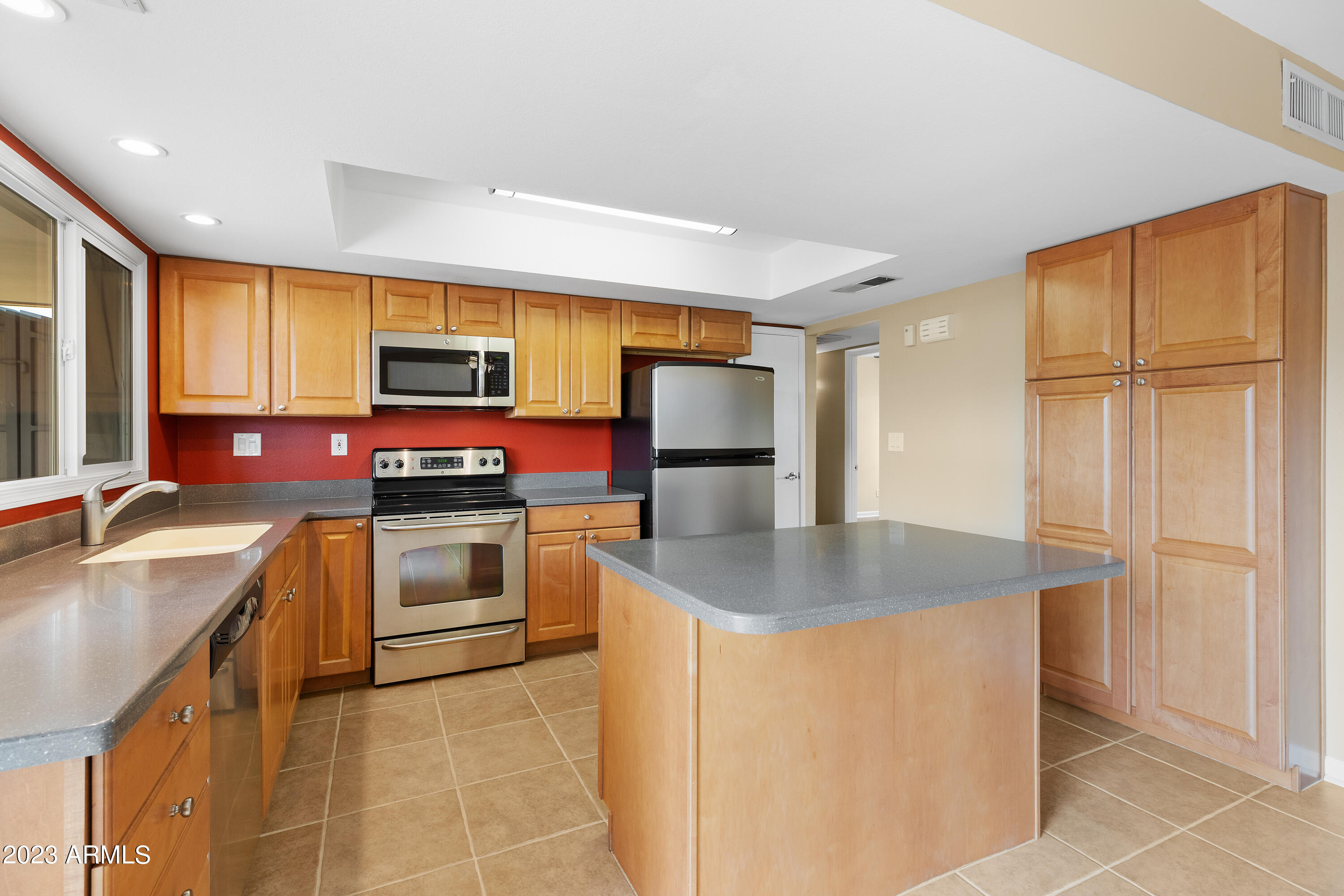 4869 N GRANITE REEF Road