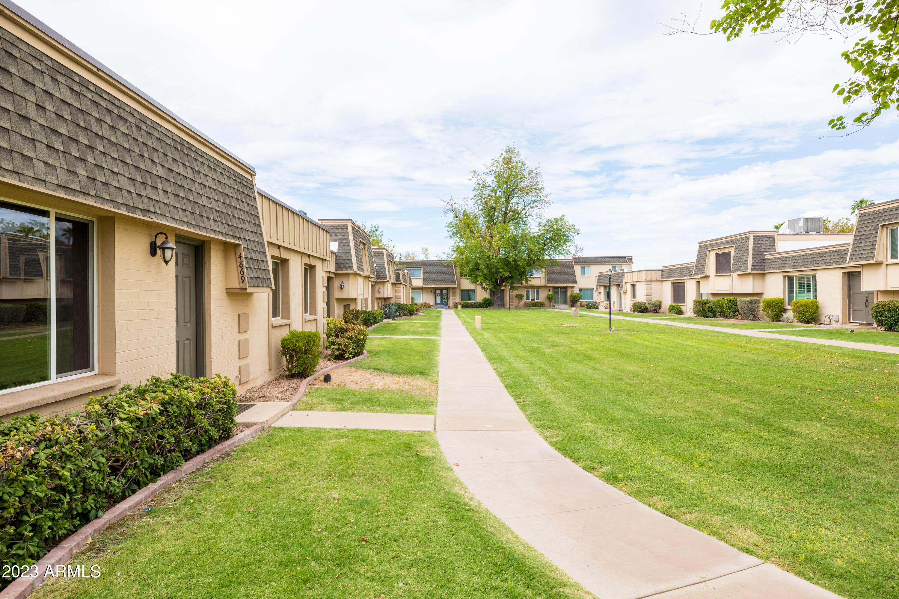 4869 N GRANITE REEF Road